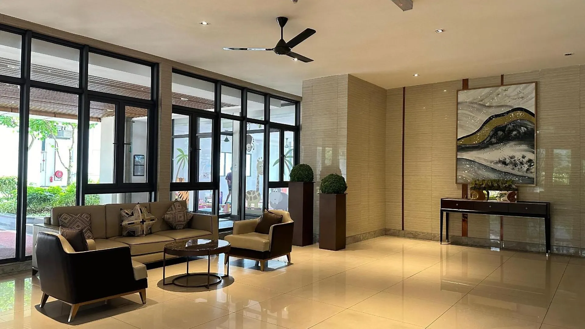 R&F 2 Bedroom 4 Pax High Floor Netflix Wifi Johor Bahru 0*,  Malaysia