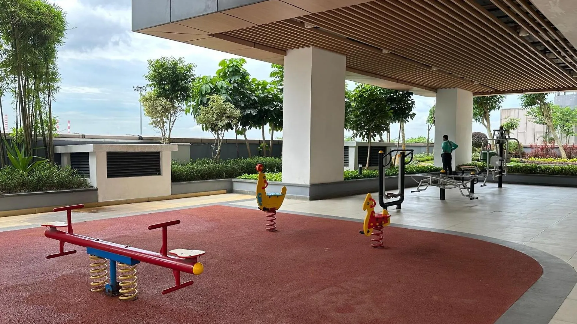 R&F 2 Bedroom 4 Pax High Floor Netflix Wifi Johor Bahru Apartment