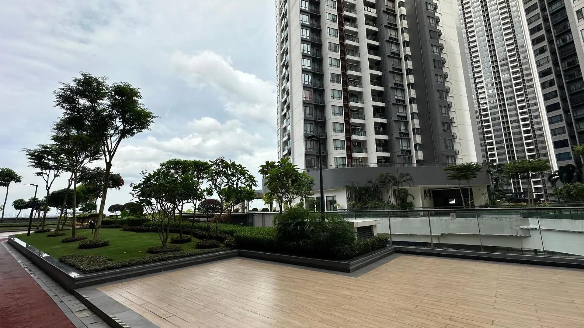 Apartment R&F 2 Bedroom 4 Pax High Floor Netflix Wifi Johor Bahru